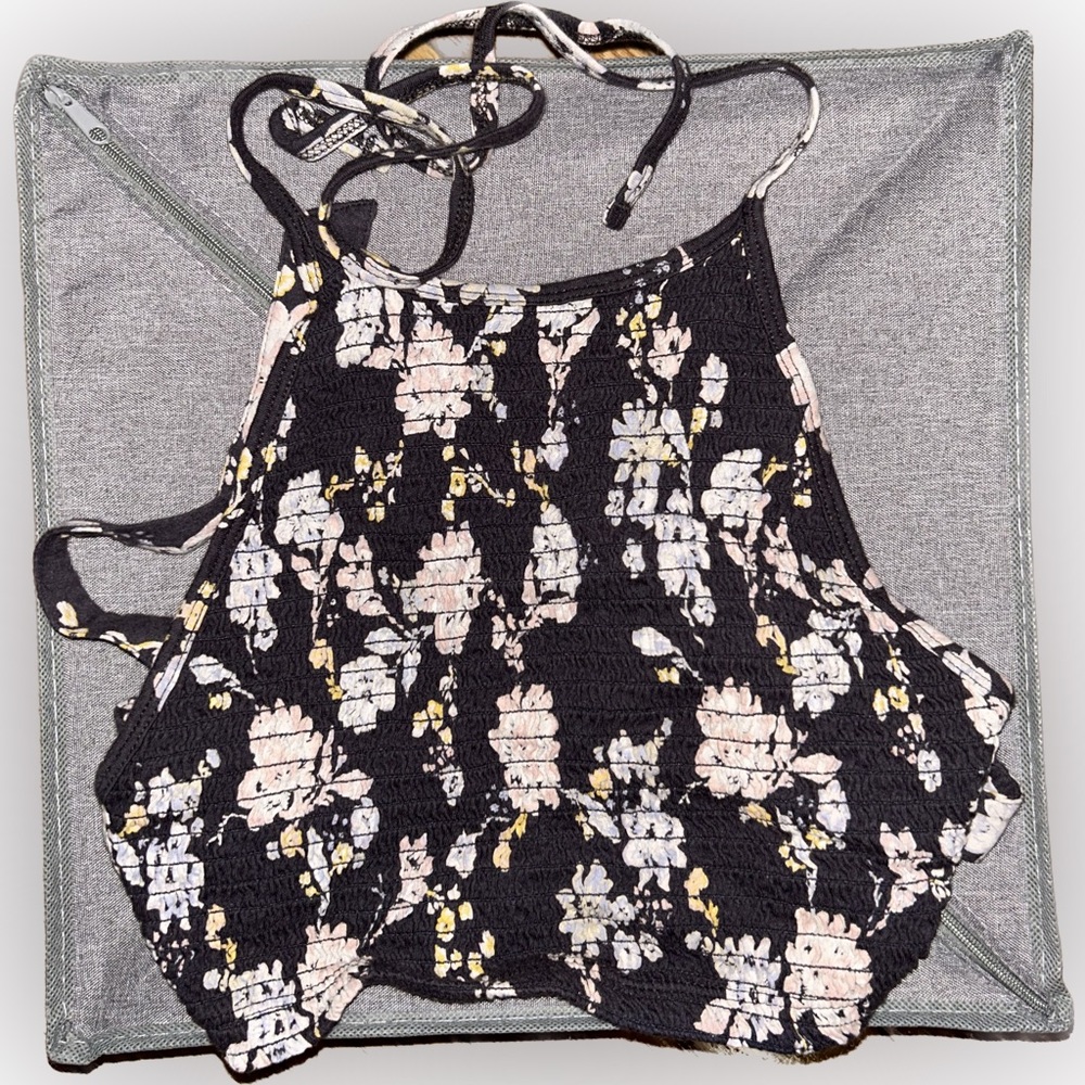 Backless billabong crop top